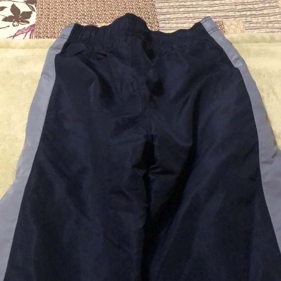 Gently used, snow pants for boys 7 years. - Picture 3 of 4